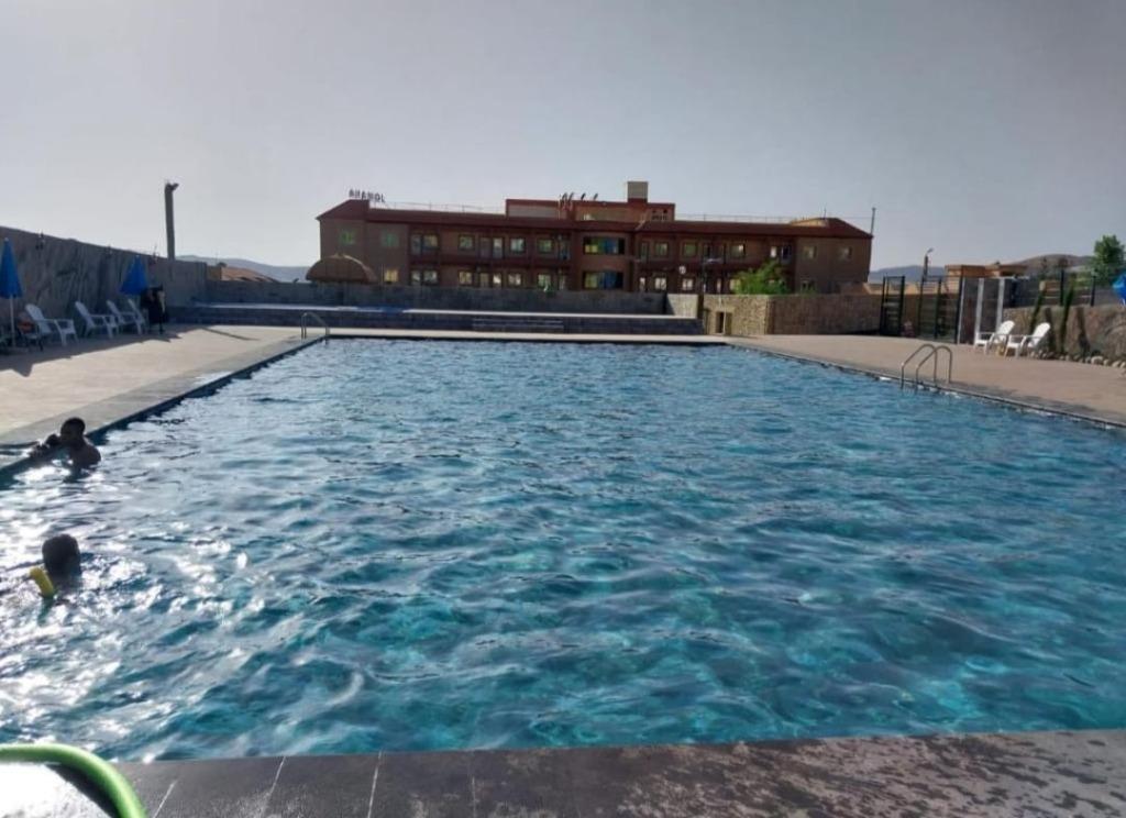 Le Grand Bassin de Baignade & Piscine Privée Femmes